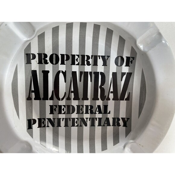 Alcatraz Ashtray Halloween Property Of Federal Penitentiary Death Row Souvenir - Picture 2 of 4